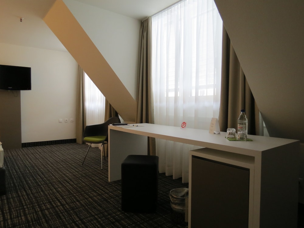 Comfor Hotel 60/72