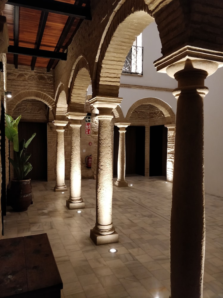 Patios Del Orfebre 43/64