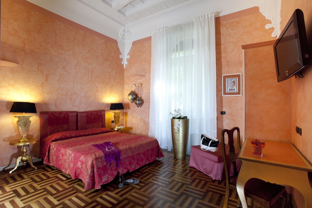 DELUXE, DOUBLE BED