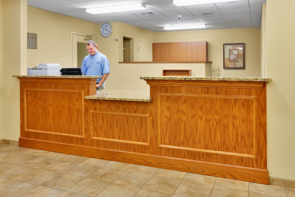 CANDLEWOOD SUITES HARRISBURG 10/76