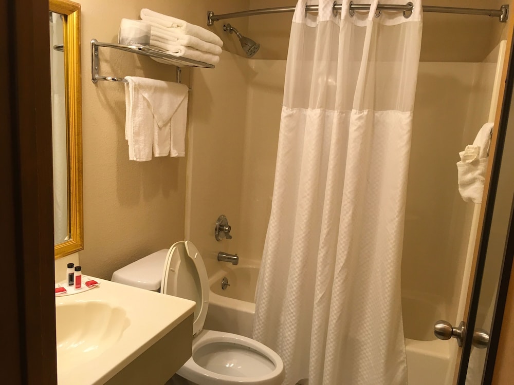 Baymont by Wyndham Branford/New Haven 20/45