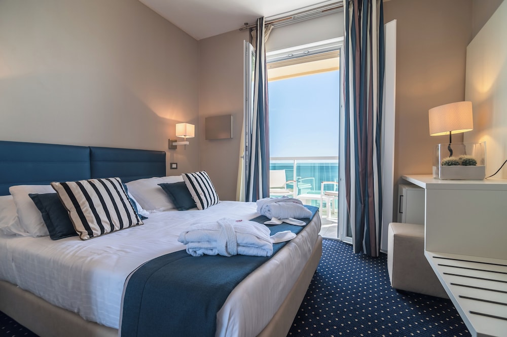 COMFORT, DOUBLE BED, SEA VIEW