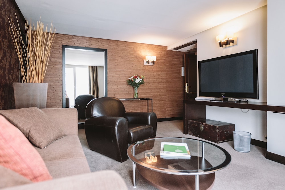Hotel Ilunion San Sebastian 48/74