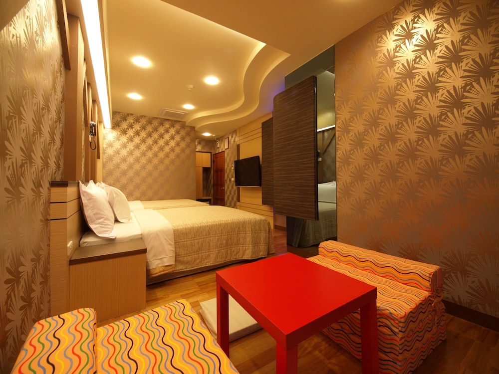 Ibiza Kenting Hotel II 17/24