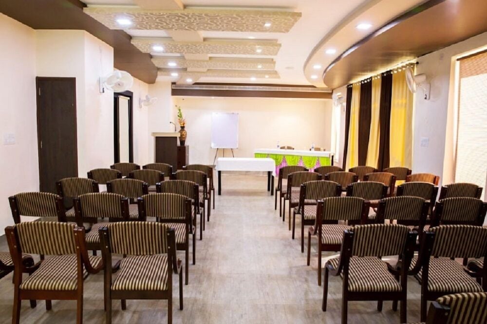 Hotel Mukund Villas 41/48