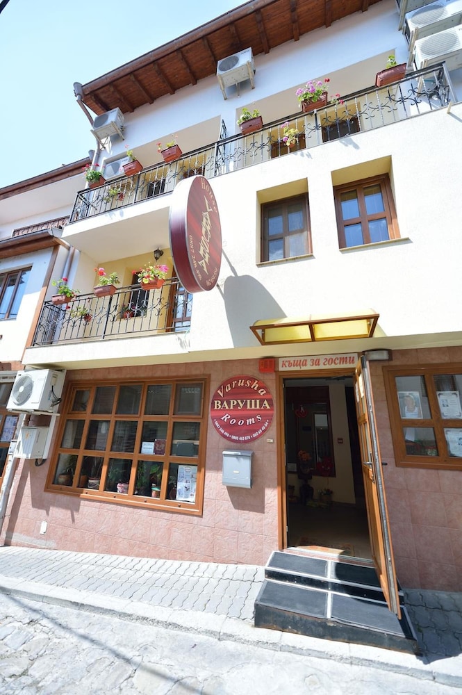 Hotel Varusha 3/43