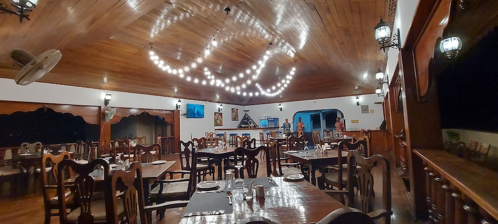 TAUSI PALACE HOTEL 79/90