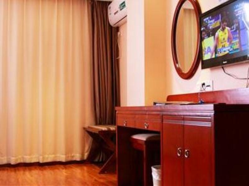 GreenTree Inn Anhui Chuzhou Wandong International Car City Express Hotel 44/44