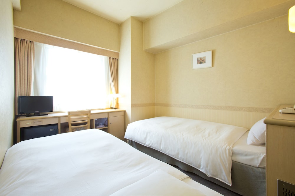 ECONOMY, TWIN BEDS, SMOKING