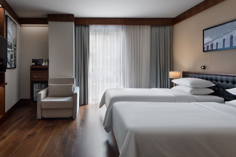 Sheraton Istanbul City Center 11/65