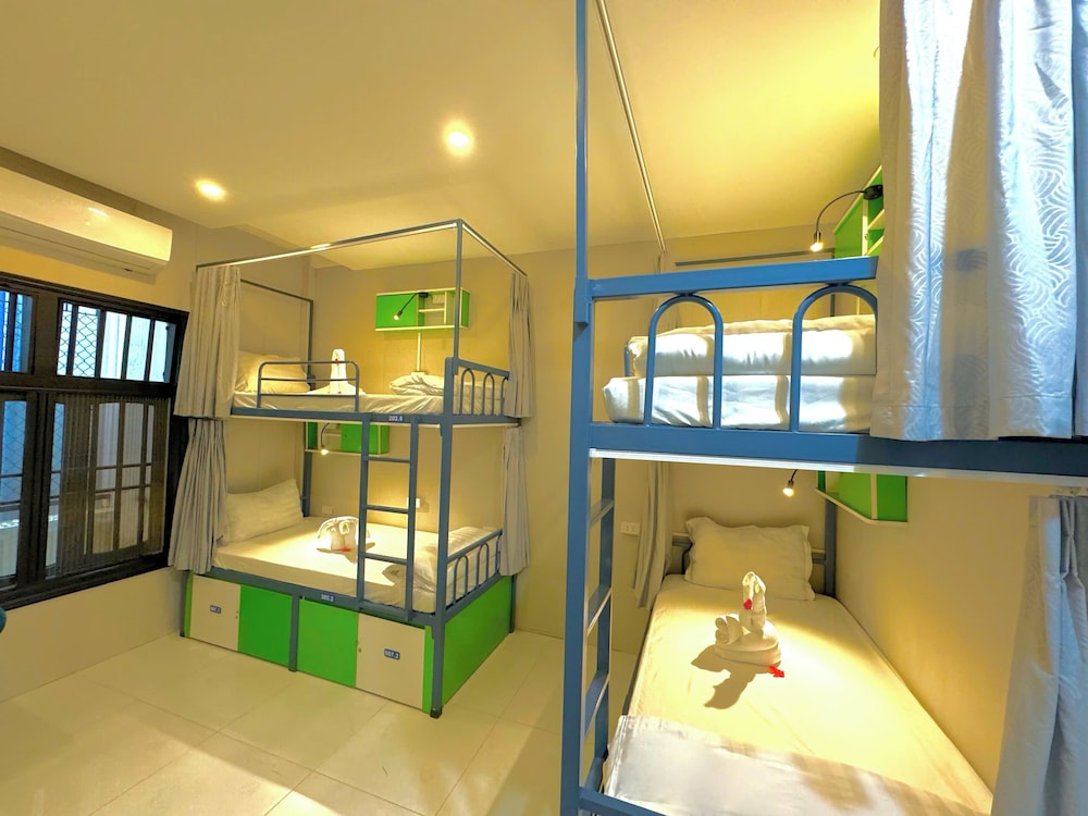 FAMILY, BUNK BED