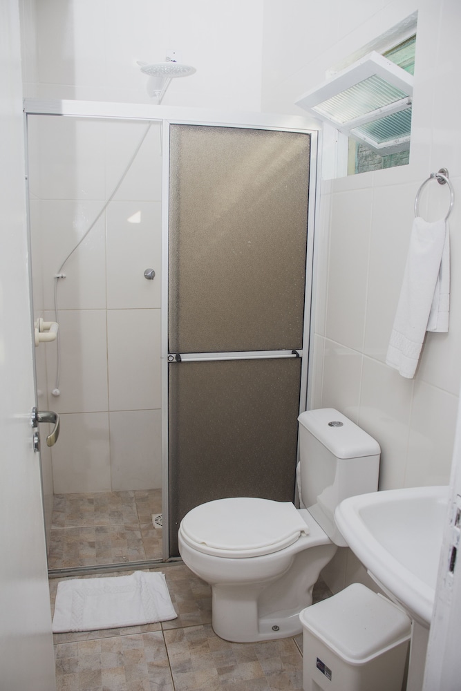 Hotel Balneario Itapocoroi 62/63