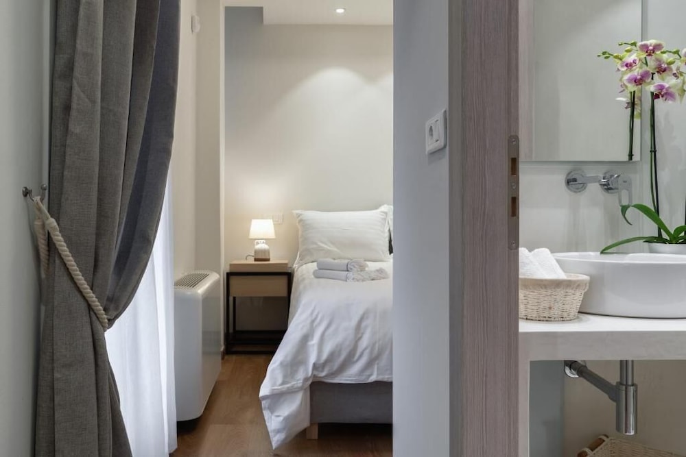 Porto Vecchio Spetses Luxury Suites 42/43