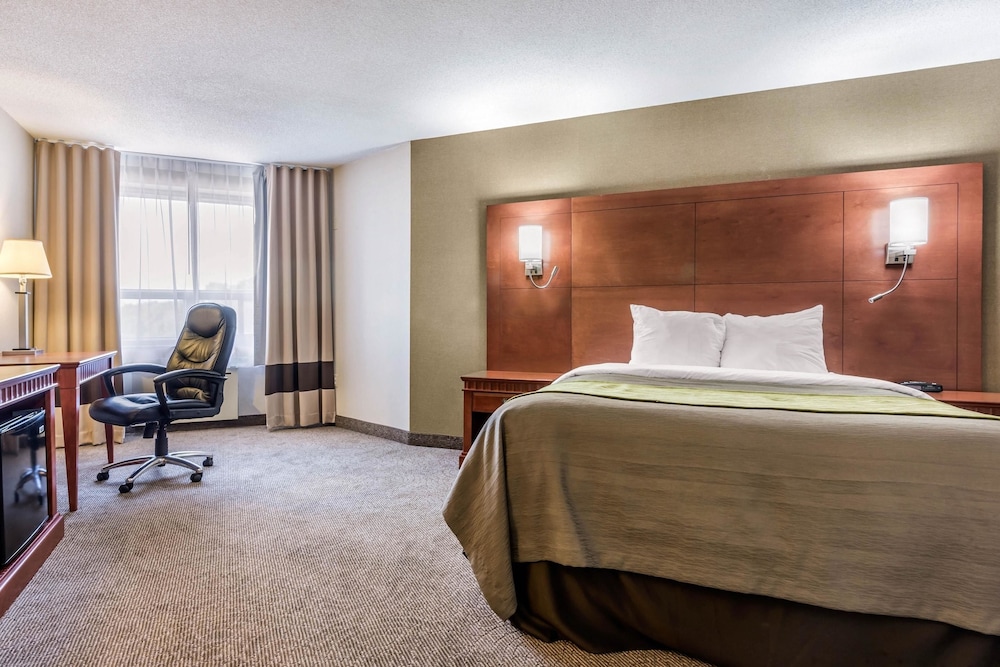Comfort Inn & Suites Barrie 13/51