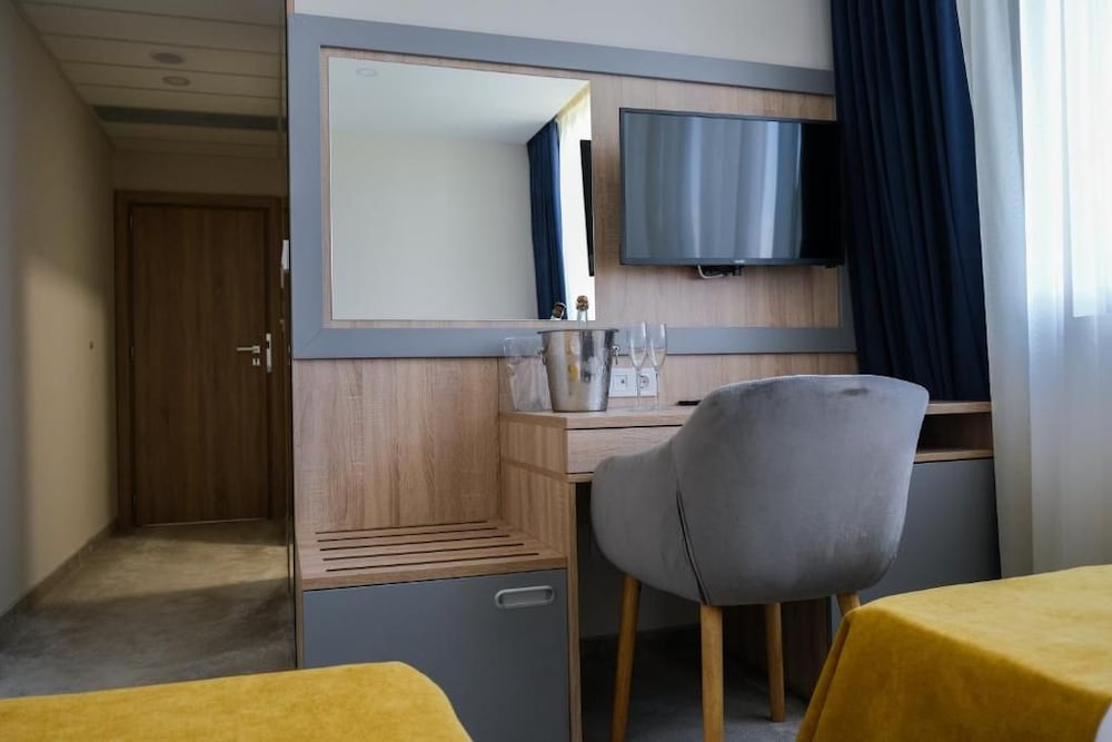 Hotel Sps 42/50