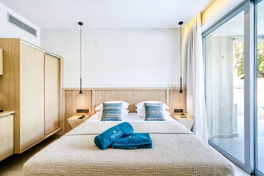 EXECUTIVE, DOUBLE BED