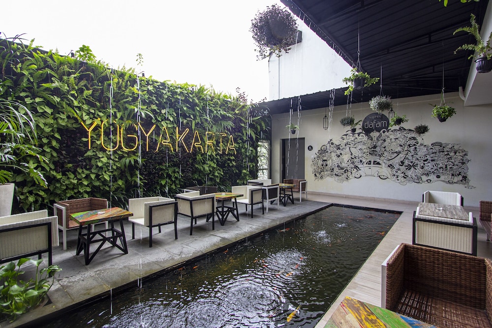 Hotel FortunaGrande Seturan Yogyakarta 12/32