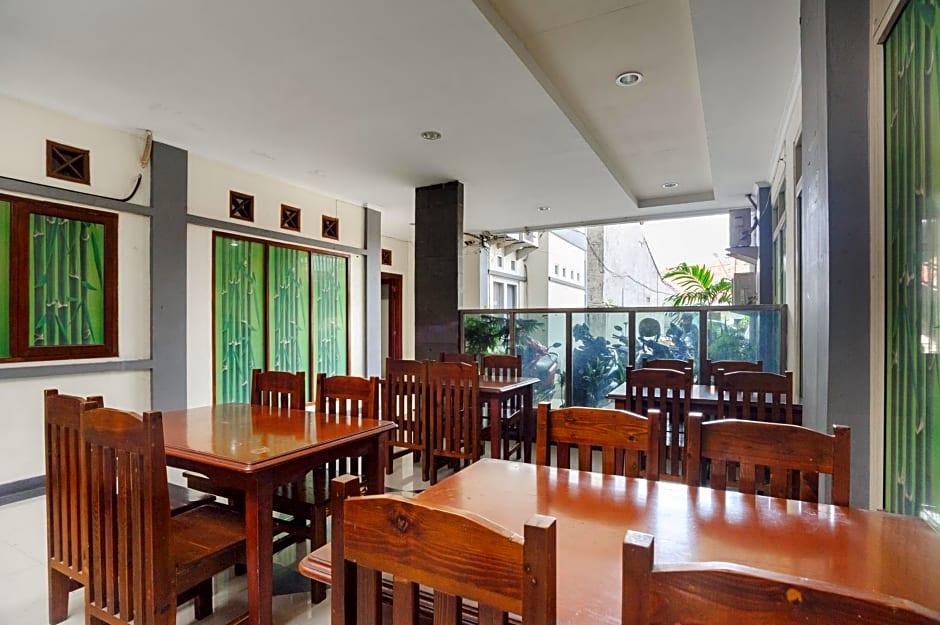 OYO 3133 Wisma Yampi SyariAh 15/22