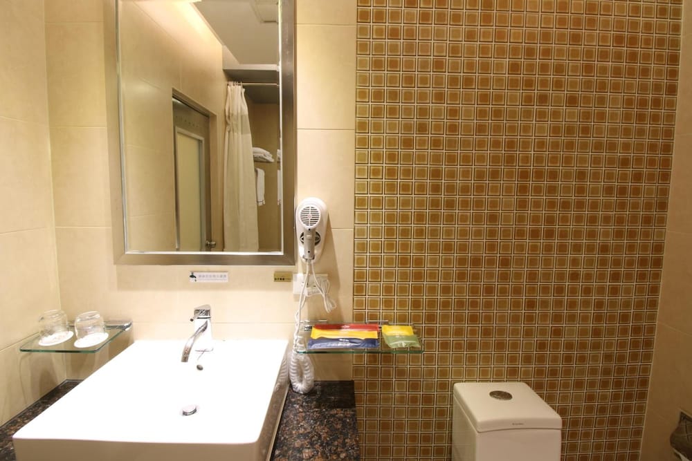 R7 Eco Hotel 29/33