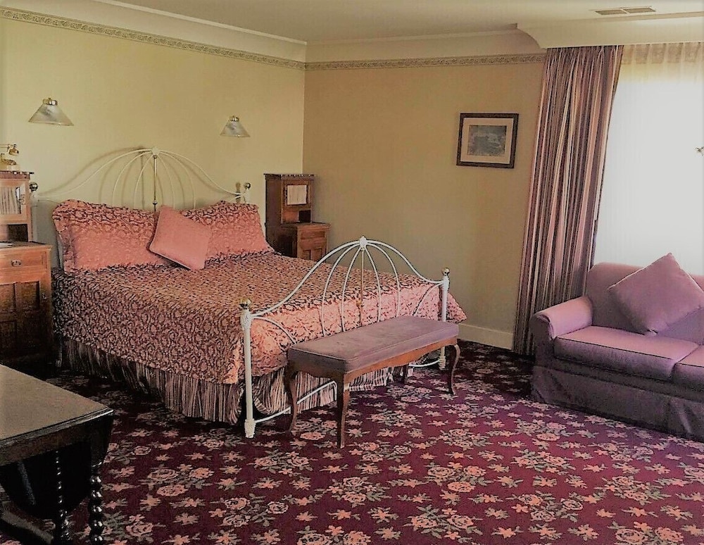 The Mendocino Hotel and Garden Suites 18/47