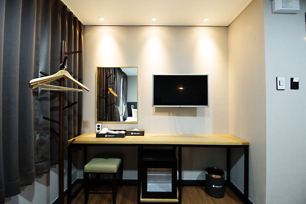EHWA HOTEL MYEONGDONG 57/69