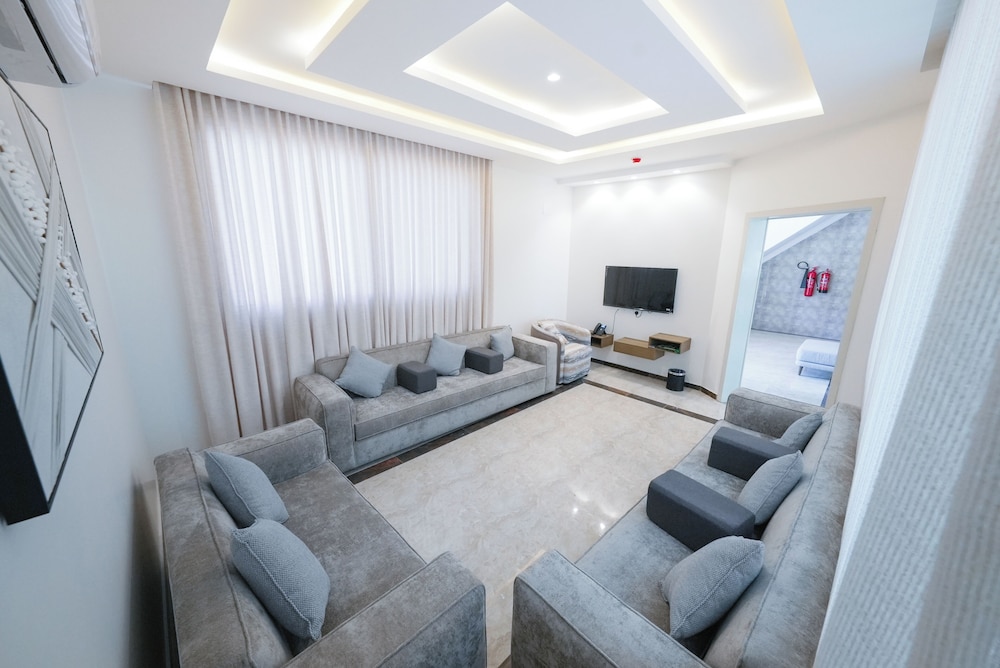 Midtown Majestic Garden Resort 44/59