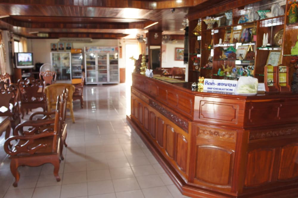 Sisavath Hotel 5/17