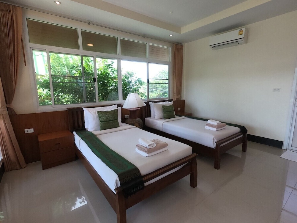Mountain Resort Koh Lipe 16/70