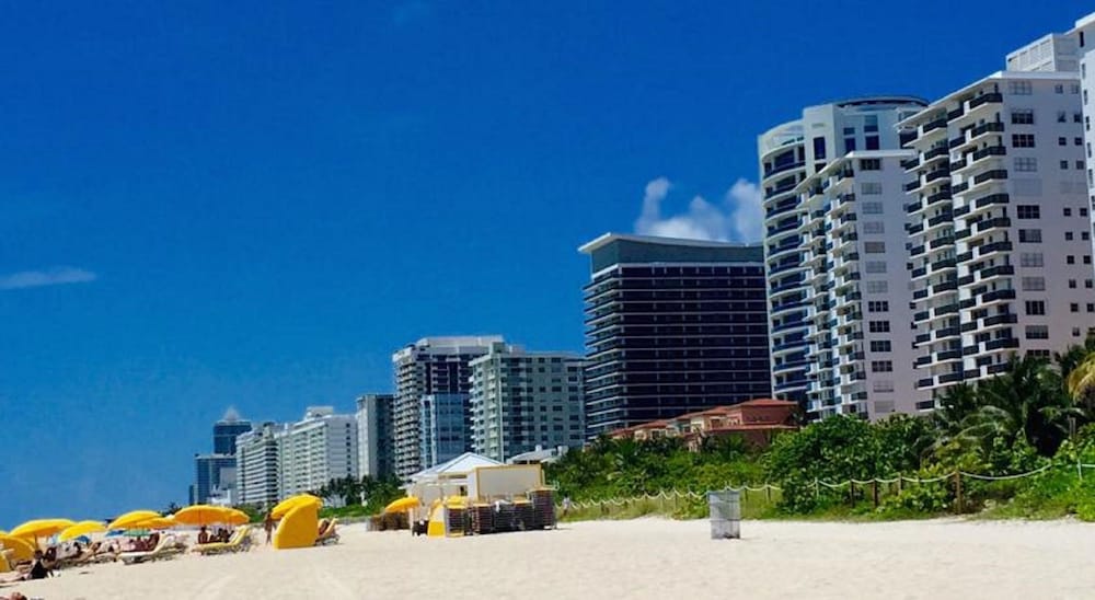 Ocean Front Casablanca Studios with FULL KITCHENS & Beach access By BL Rentals 4/50