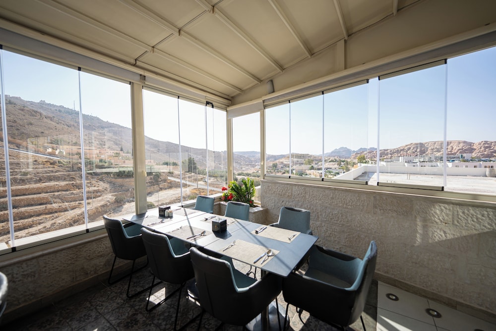 Petra Boutique Hotel 38/50