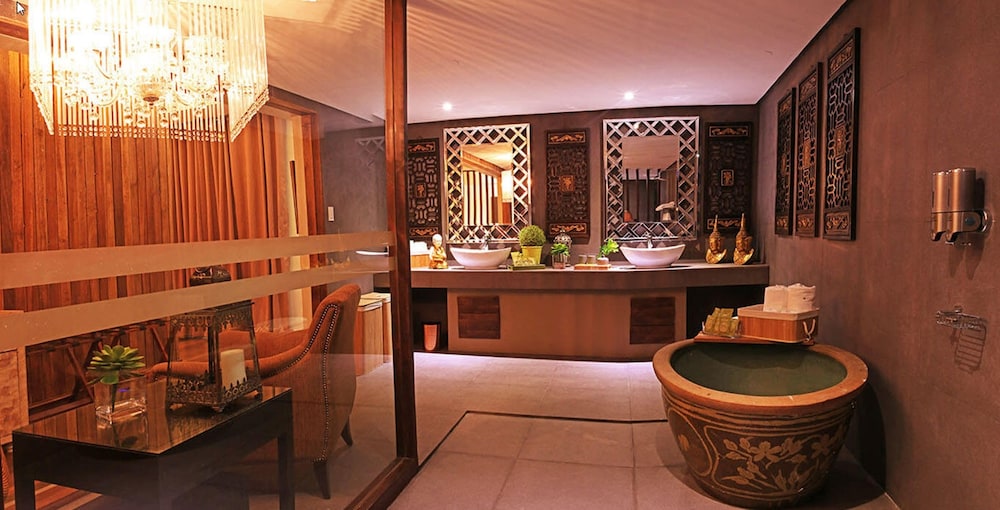 The Oriental Luxury Suites Tagaytay 35/50