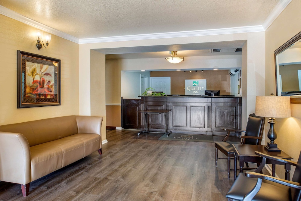 Quality Inn & Suites Tulare CA 10/50