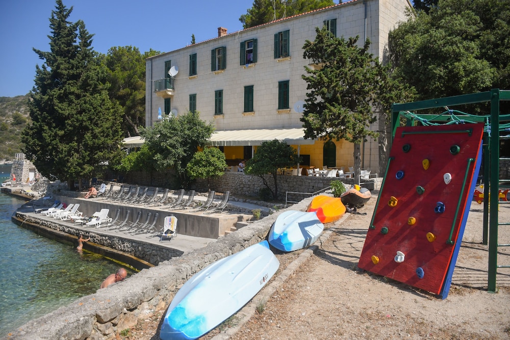 Sirena Resort Hvar 40/52