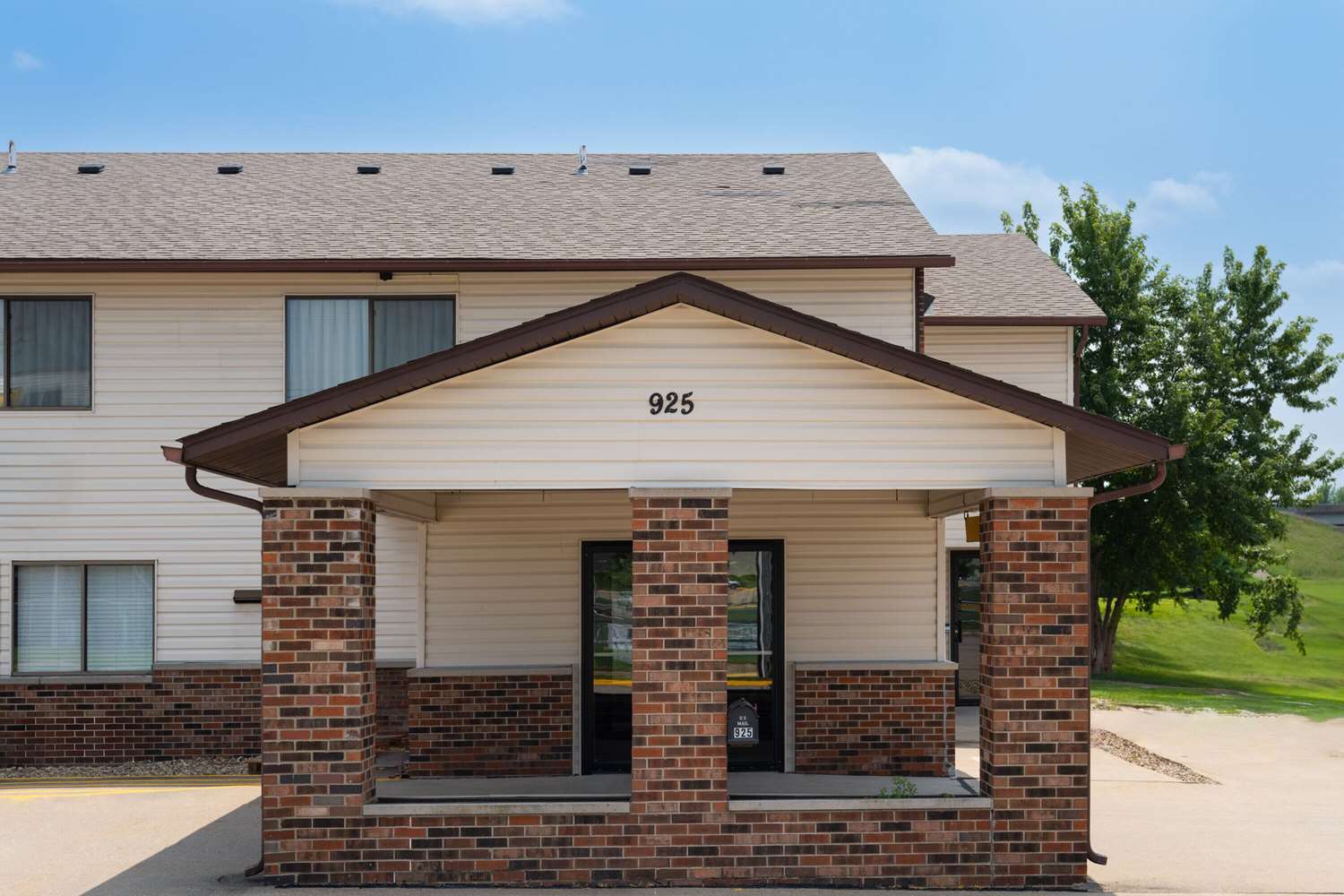 Super 8 by Wyndham Dyersville near Field of Dreams 2/36