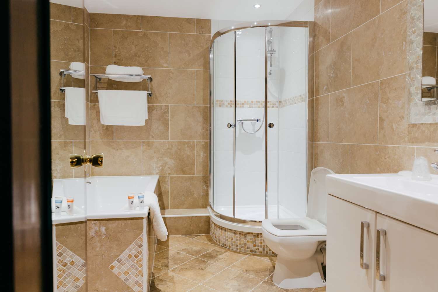 Best Western Bradford Guide Post Hotel 54/55