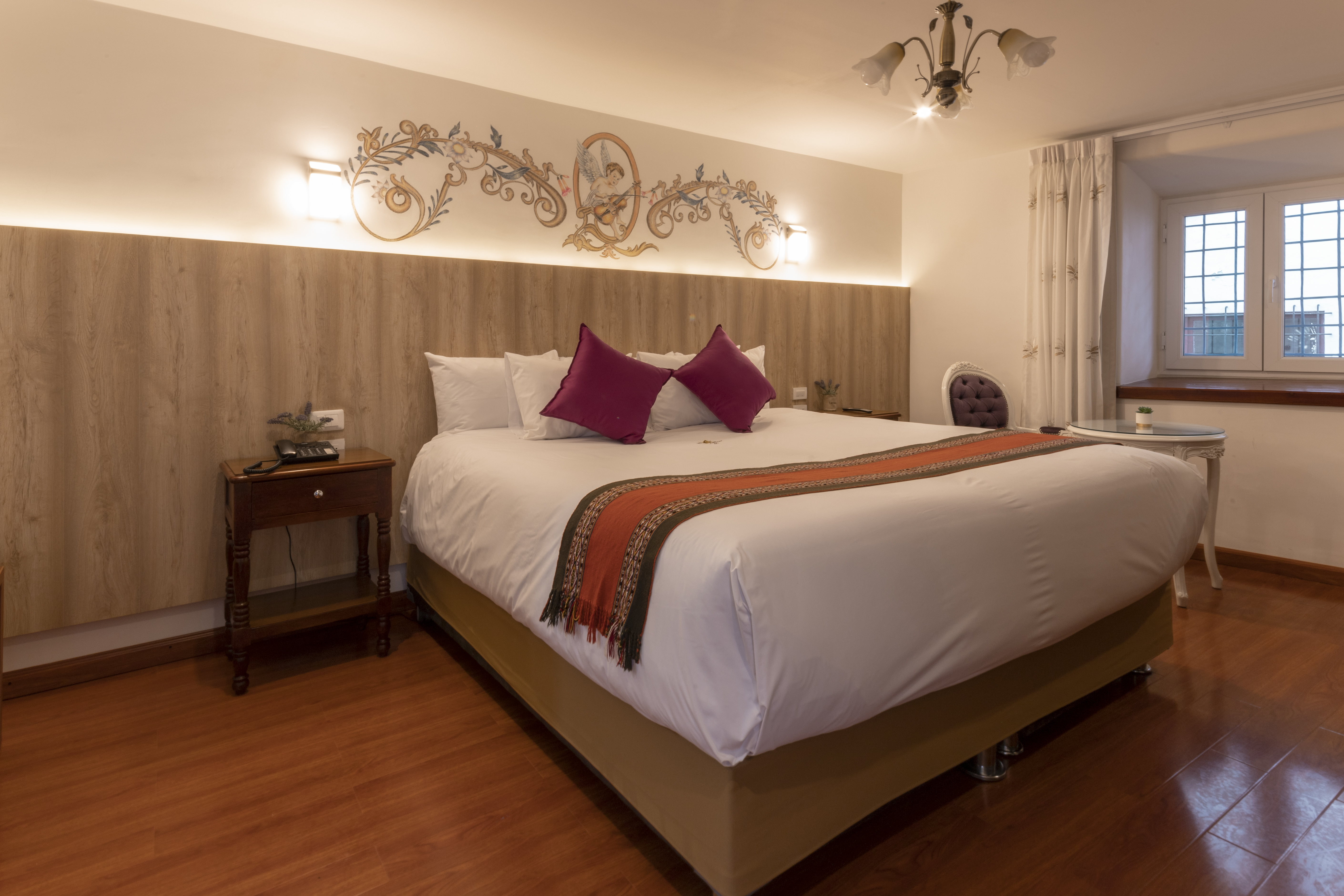 جناح جونيور بسرير كينج، Hotel Rojas 2/3