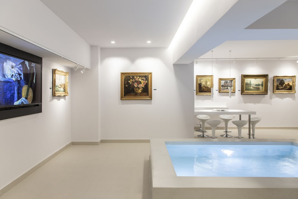 Gallery Suites and Residences 5/43