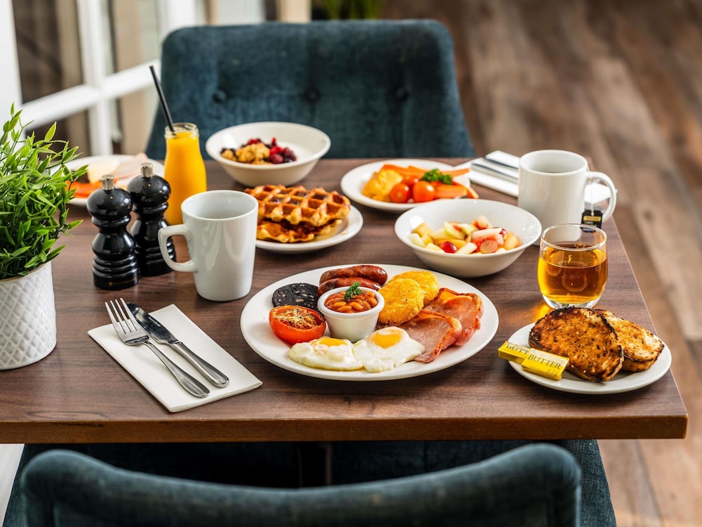 Mercure Southgate Hotel 34/49