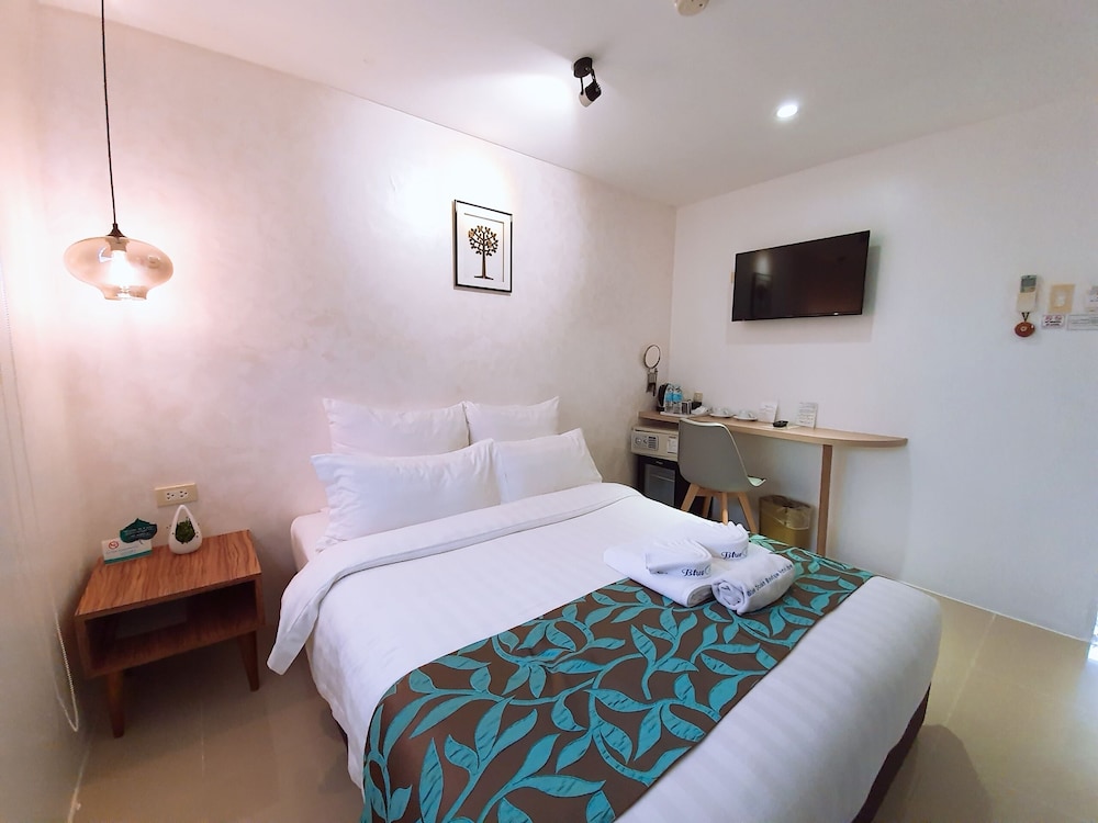 Blue Ocean Boutique Hotel.Com 12/47