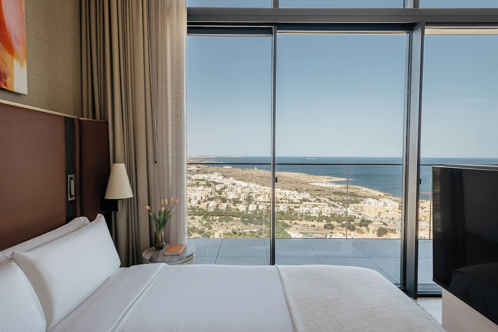 Ultimate, Me, Penthouse, Suite, King Bed