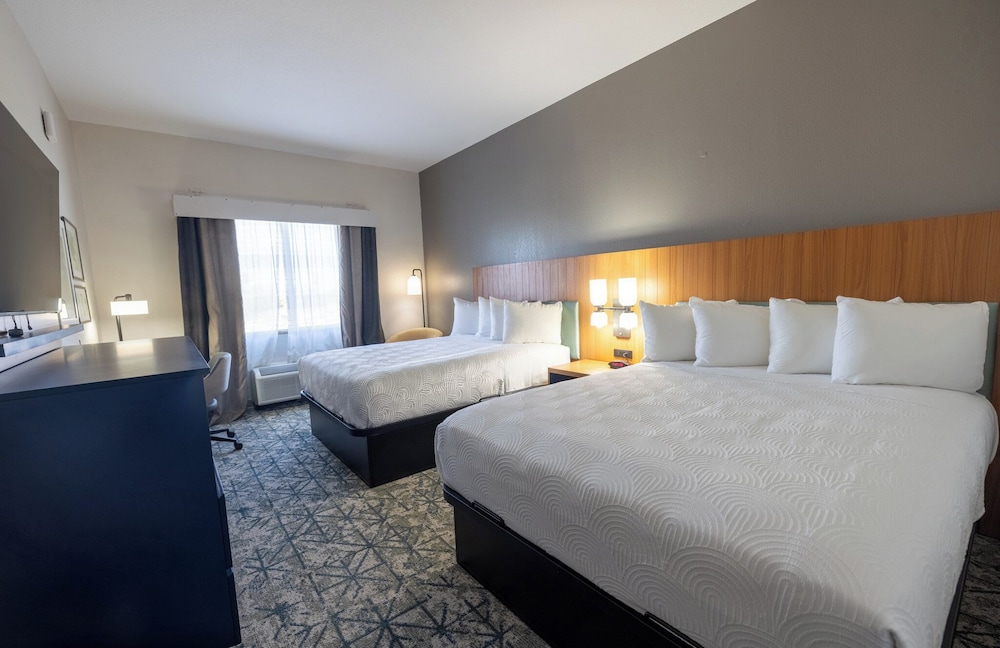 غرفة بسريرين كوين لذوي الإعاقة، Country Inn & Suites by Radisson, St. Petersburg - Clearwater, FL 2/6
