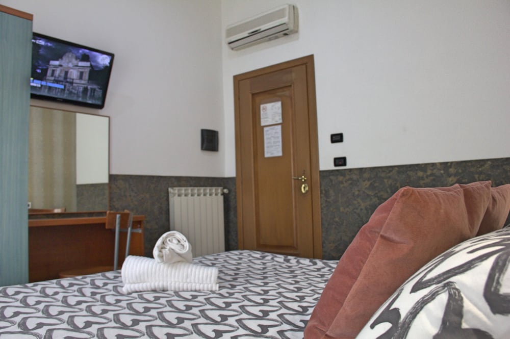 Hotel Ciao 17/69