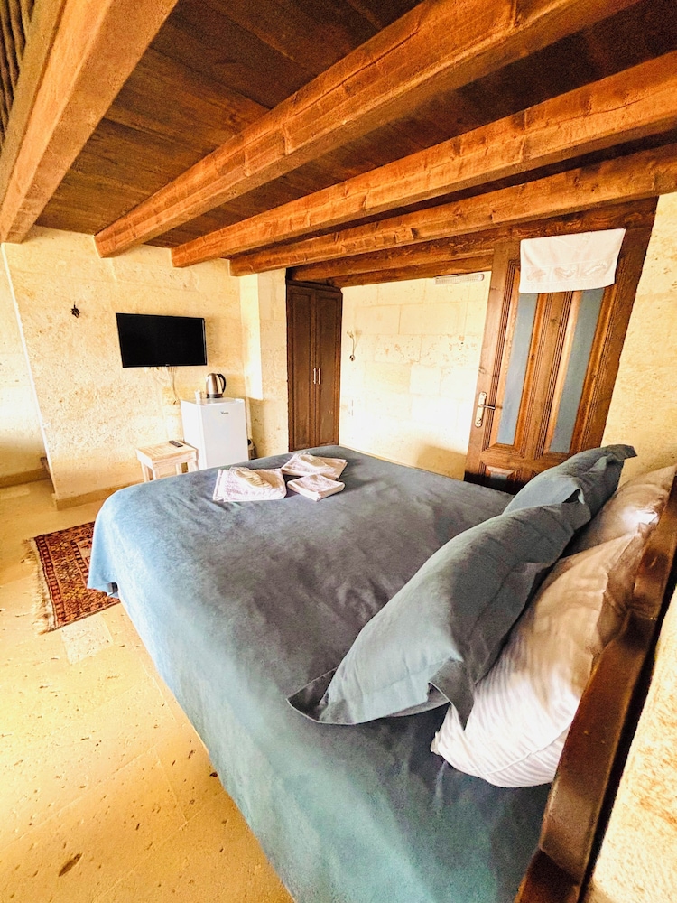 Family, 1 Single and 2 Queen Beds, Valley View, Garden Area، Mozaik Otel 3/8