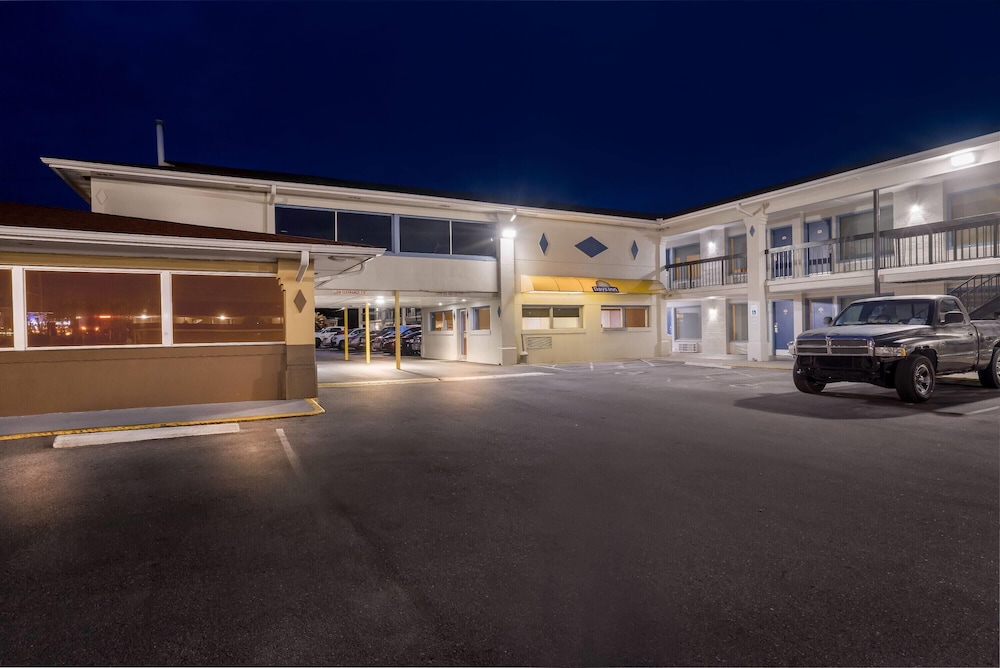 Days Inn By Wyndham Jacksonville Nc 63/68
