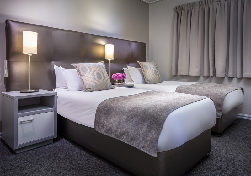 Room, Single, Partial Mountain View