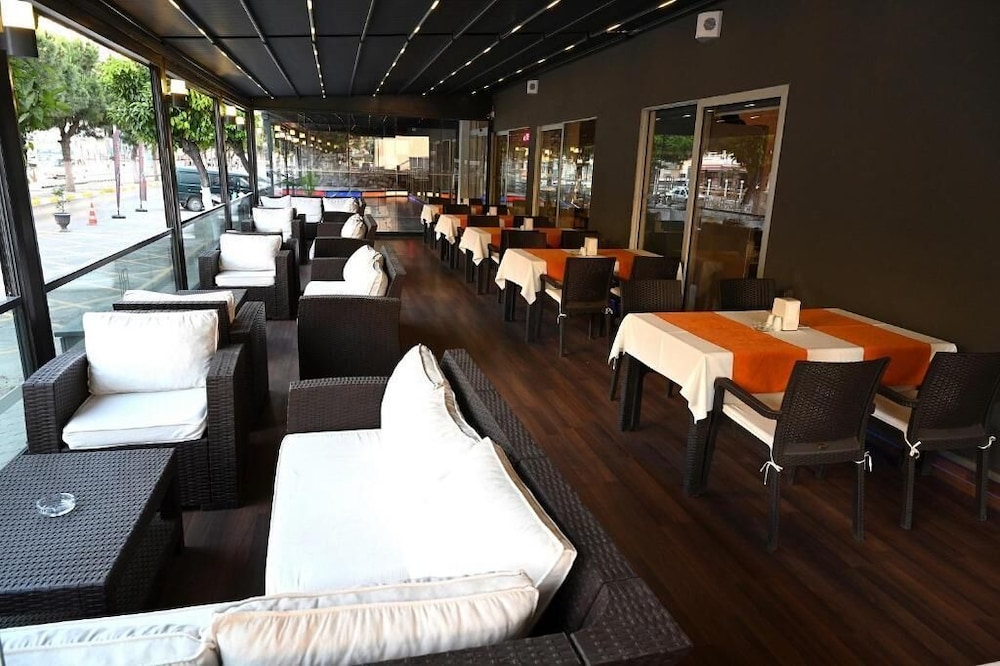 Roxx Royal Hotel 21/24