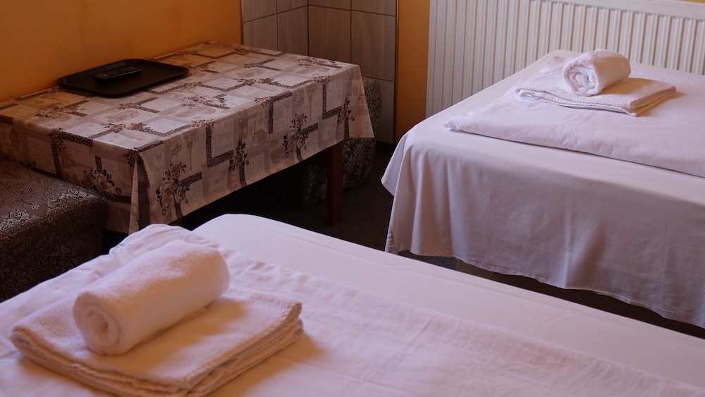 Attila Hotel 29/60