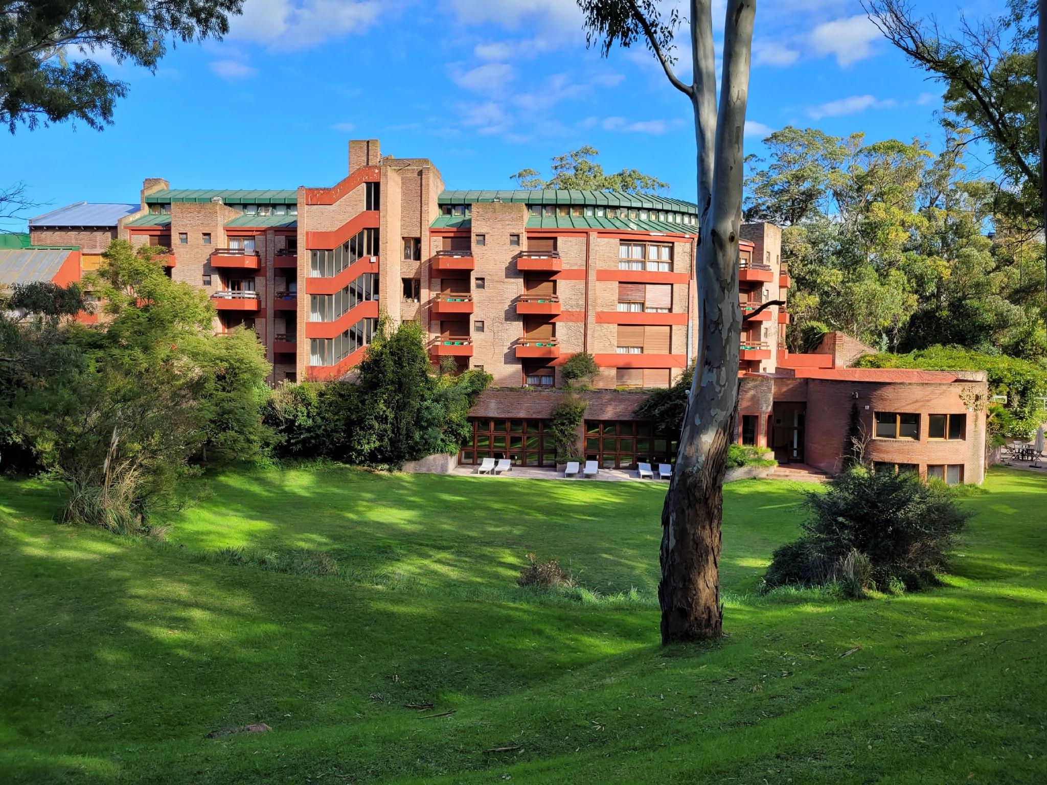 Hotel Del Bosque 32/35