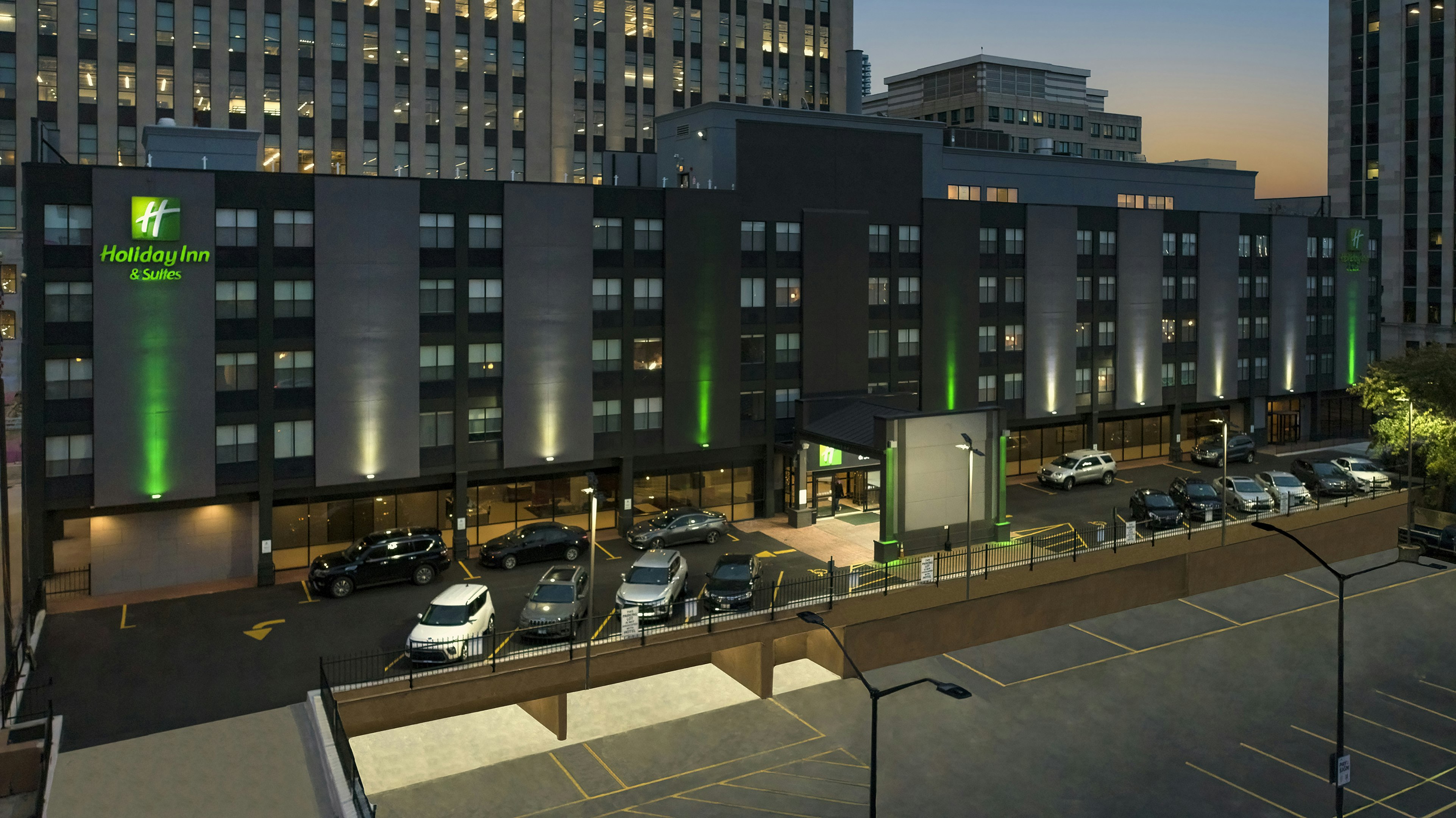Holiday Inn & Suites Chicago-Downtown, an IHG Hotel 37/41