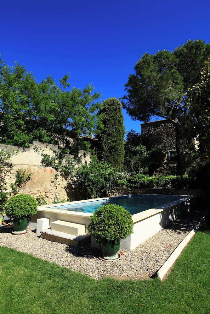 VILLA RÉGALIDO 84/88